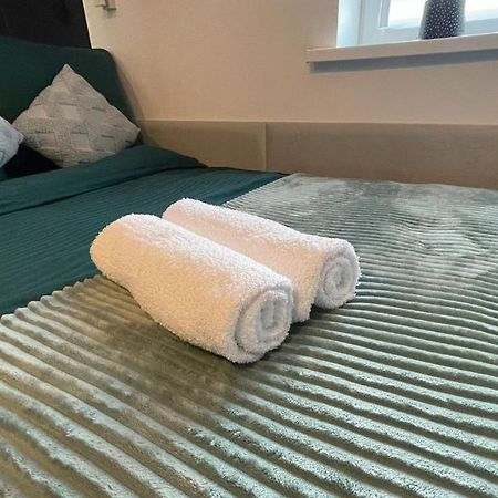 #4 Tgha Luxury One Bedroom Apartment In Athlone Zewnętrze zdjęcie