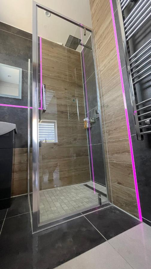 #4 Tgha Luxury One Bedroom Apartment In Athlone Zewnętrze zdjęcie
